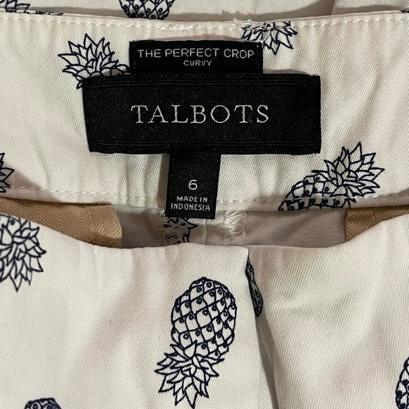 Women’s Talbots white w/ pineapple print perfect crop curvy casual pants 6 - Picture 4 of 5